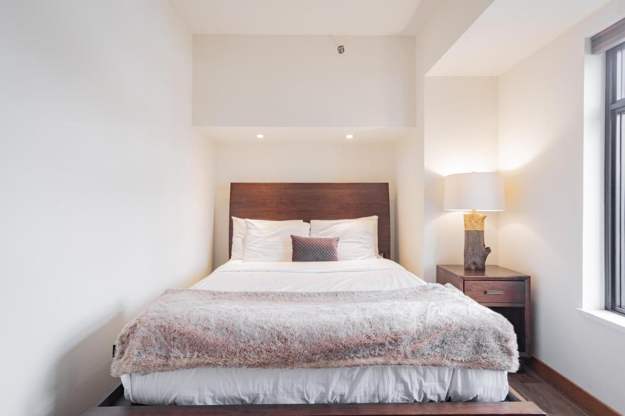 Carleton Lodge By Outpost Whistler Exteriör bild